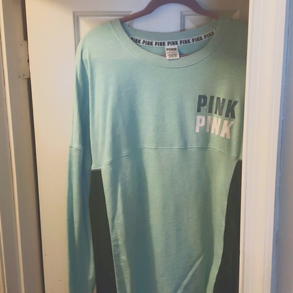 2 VS PINK MEDIUM- LOT - Picture 2 of 10